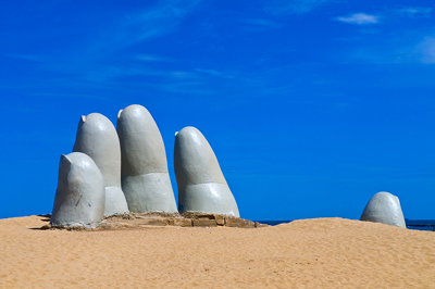 Uruguay Hand Sculptur